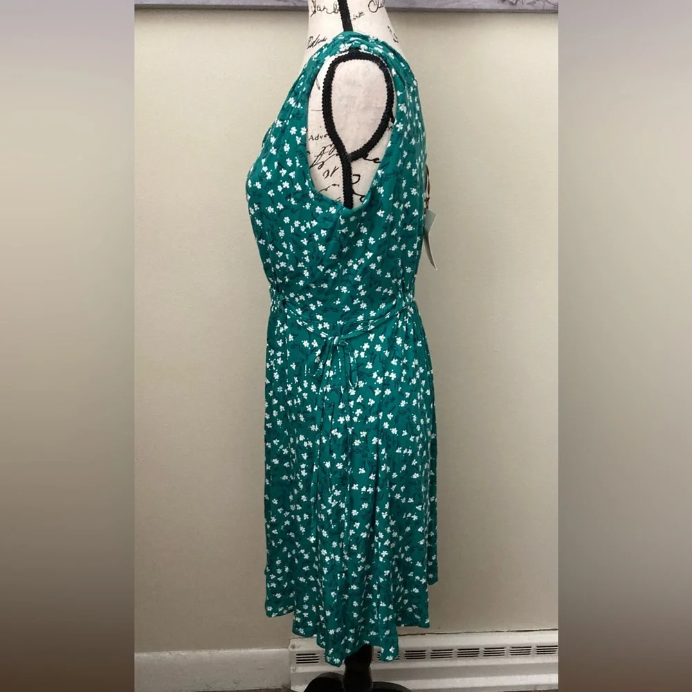 NWT Cynthia Rowley green floral sleeveless V-neck mini dress, size medium - Picture 6 of 11